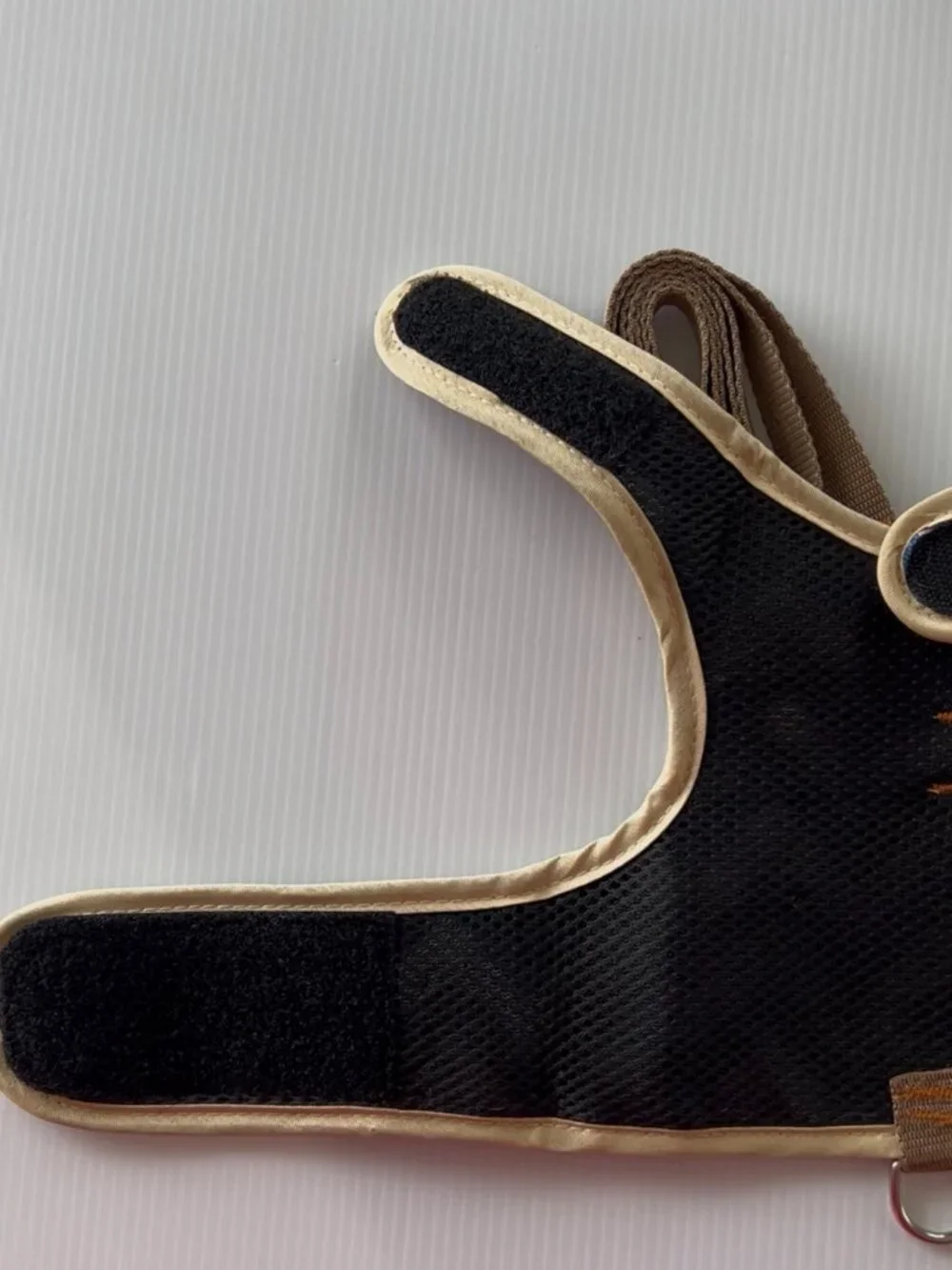 SECRUITY CAT HARNESS  NWOT  Vizhi Miaow